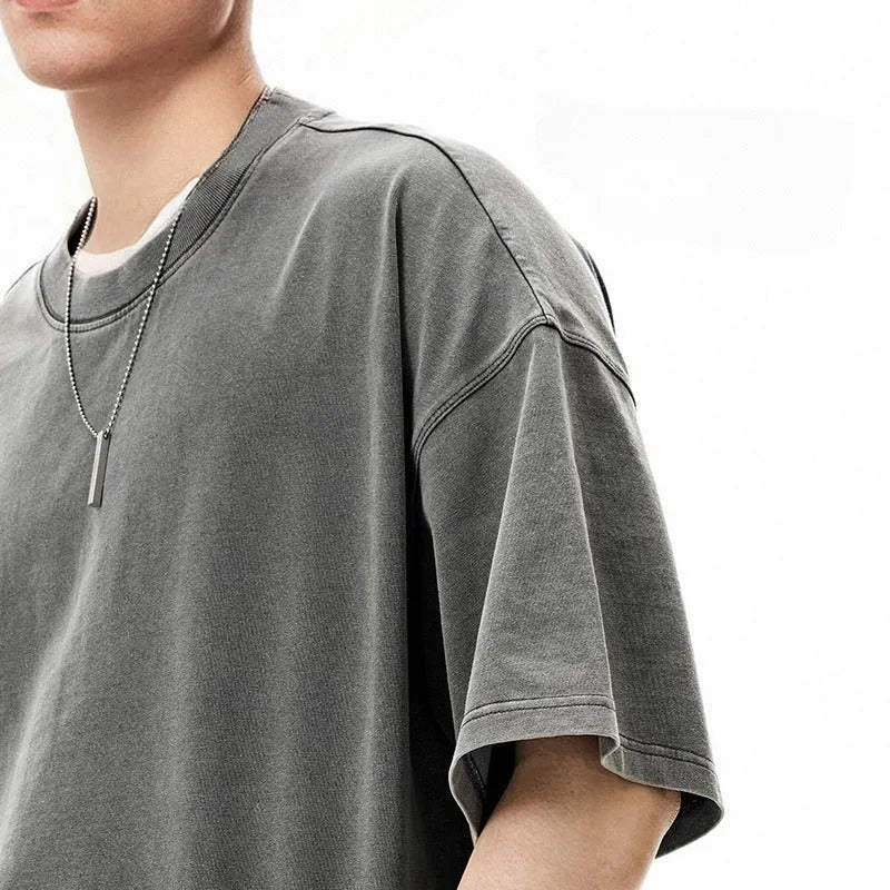 Men's vintage washed cotton T-shirt with loose fit and drop-shoulder sleeves