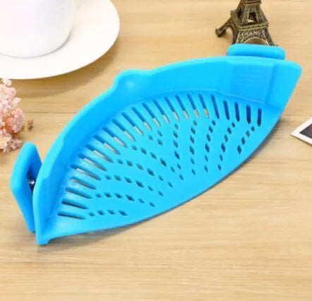 Silicone clip-on kitchen funnel with stainless steel buckle for pot draining and rice washing