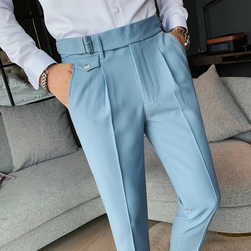 Men's straight-leg casual trousers in a solid colour on a neutral background.