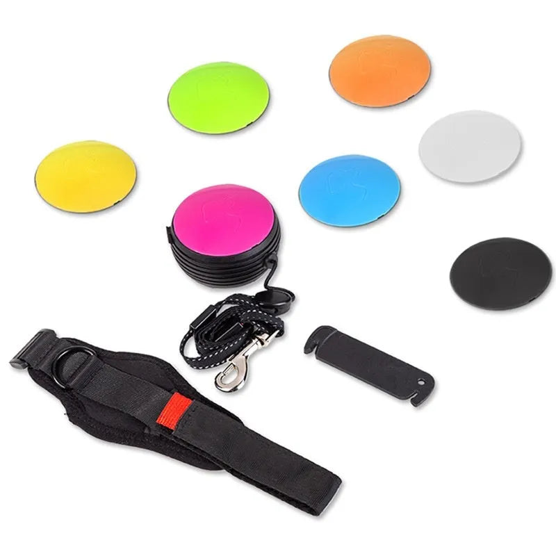 Pet Holding Hands automatic retractable dog leash extended to 3 metres with colourful nylon cord.