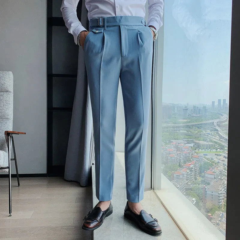Men's straight-leg casual trousers in a solid colour on a neutral background.