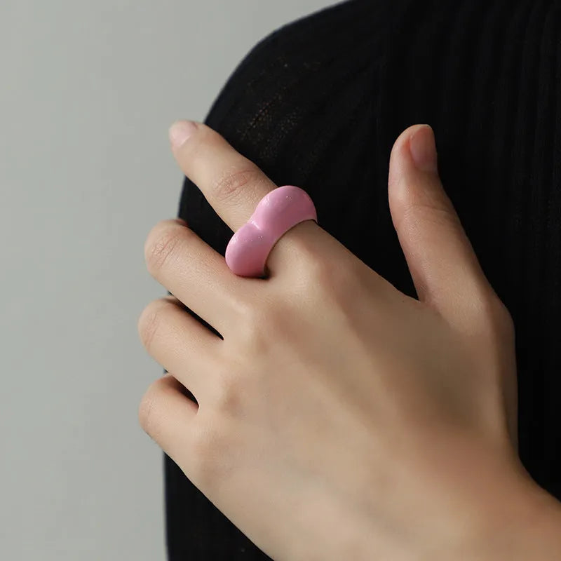 Original design three-dimensional enamel heart ring in zinc alloy showing colour options