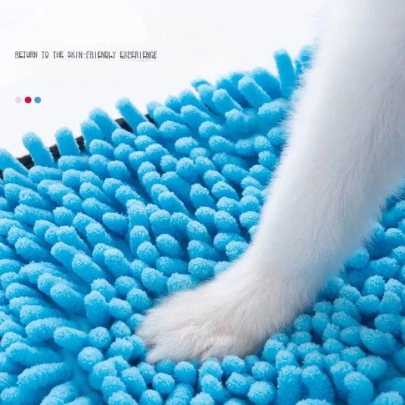 Blue thickened dog bath robe towel laid flat, showing its 62 cm length and absorbent fibre texture.