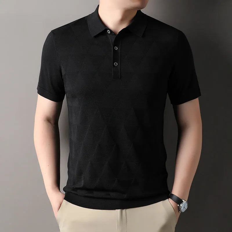 Men's thin ice silk short sleeve T-shirt in regular fit showing quick-drying knitted fabric
