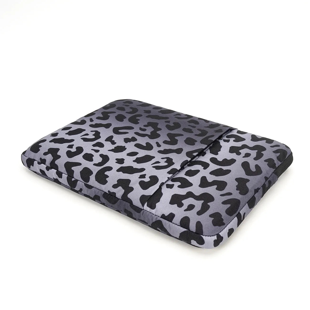 Leopard print laptop sleeve with anti-shock flannel lining for 13-inch or 15.6-inch laptops