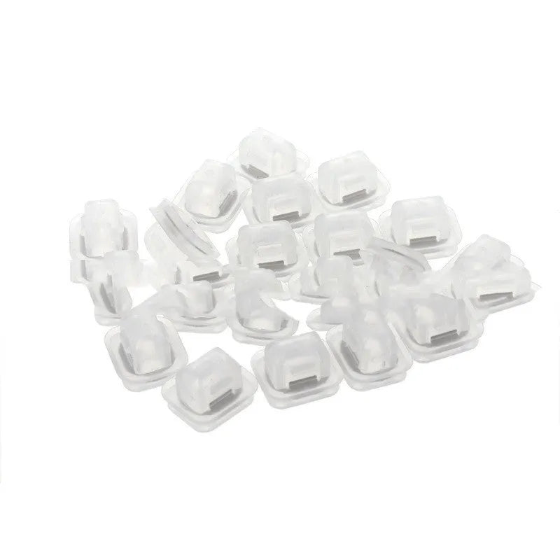 BMW interior plastic buckle fasteners for E39 and E38 models, transparent clips measuring 17.3mm by 15.2mm