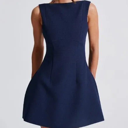 Slim-fitting backless summer dress in sleeveless short design with high waist