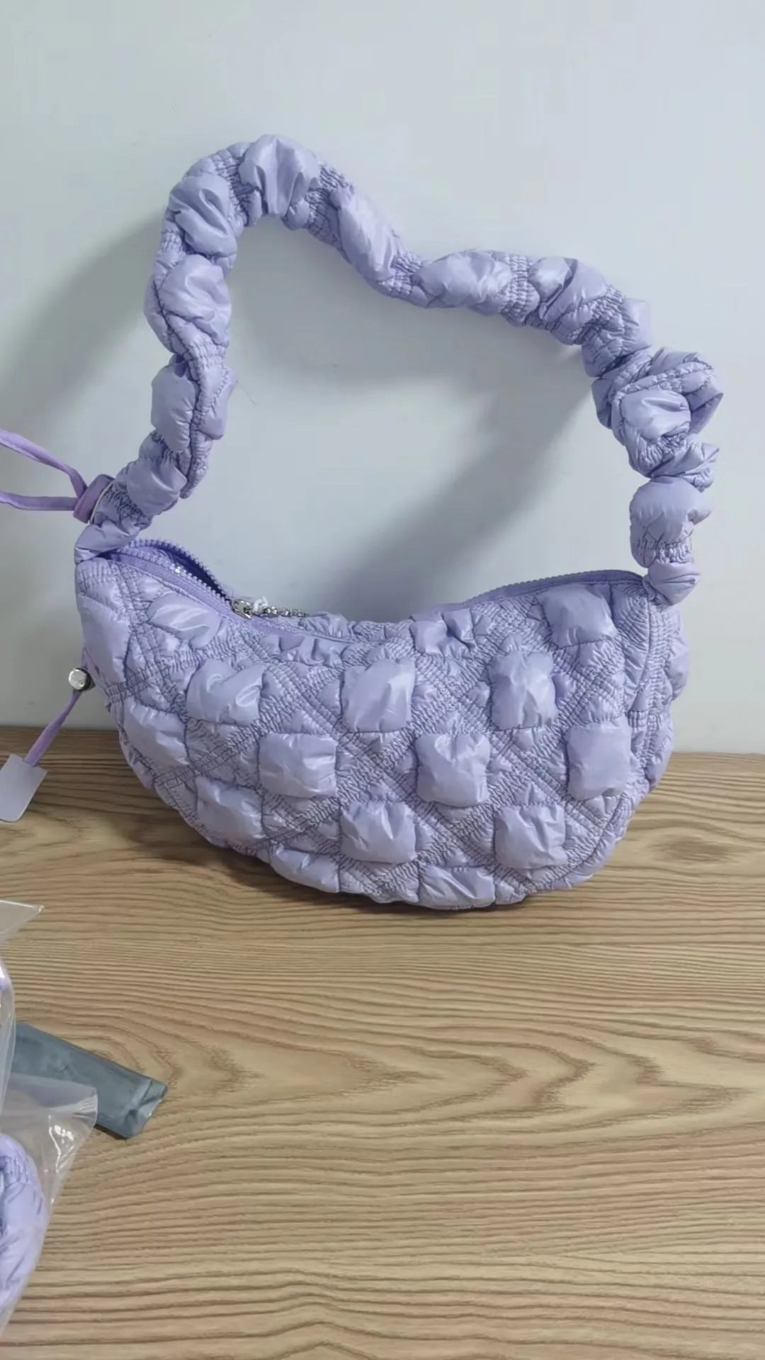 Women's casual nylon messenger bag in a solid colour with a long shoulder strap