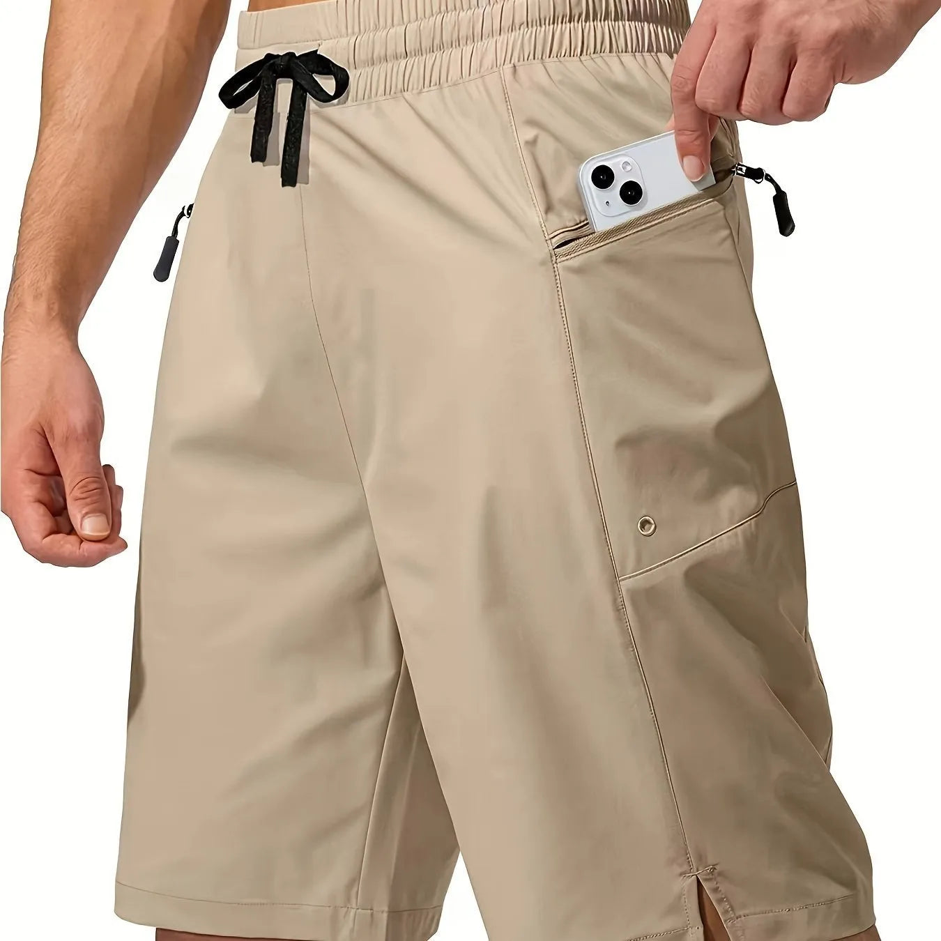 Men's solid colour beach shorts in straight cut with quick-drying polyester fabric