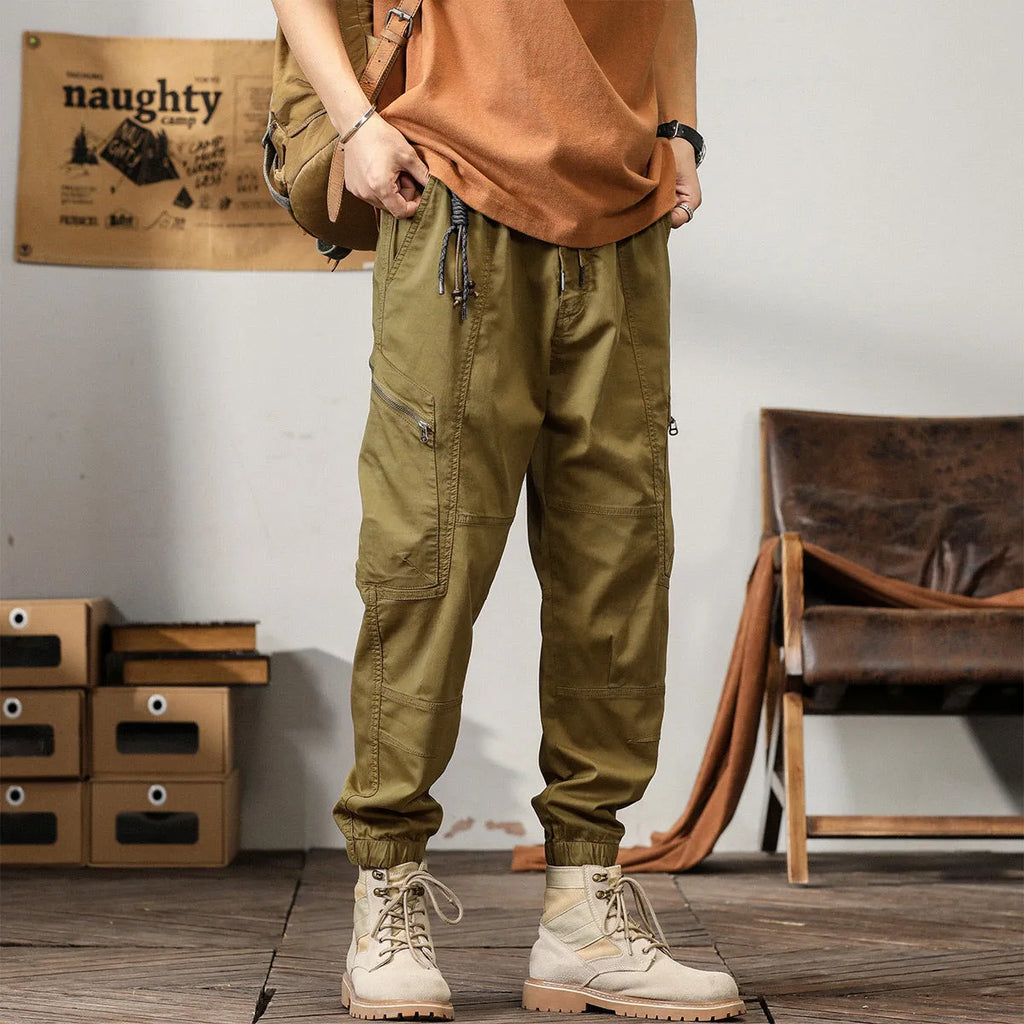 Men's tapered harem pants in Hong Kong retro style with ankle bands and cotton fabric