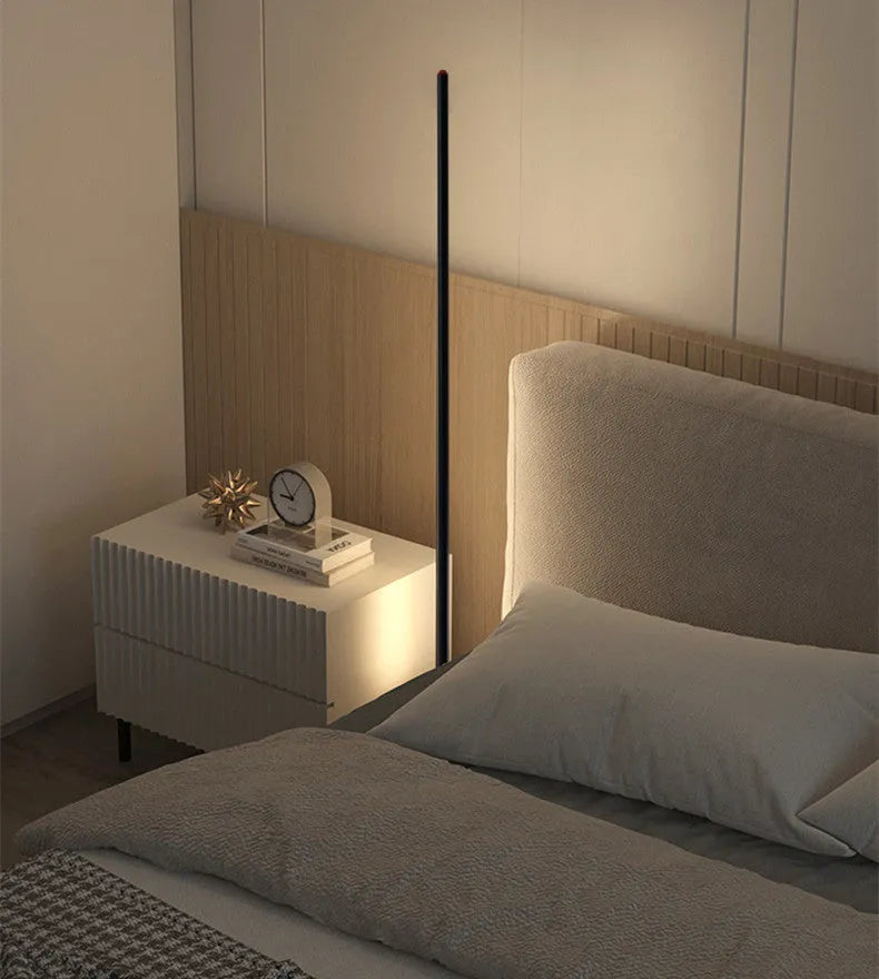 Vertical aluminium alloy floor lamp with LED light in modern minimalist style
