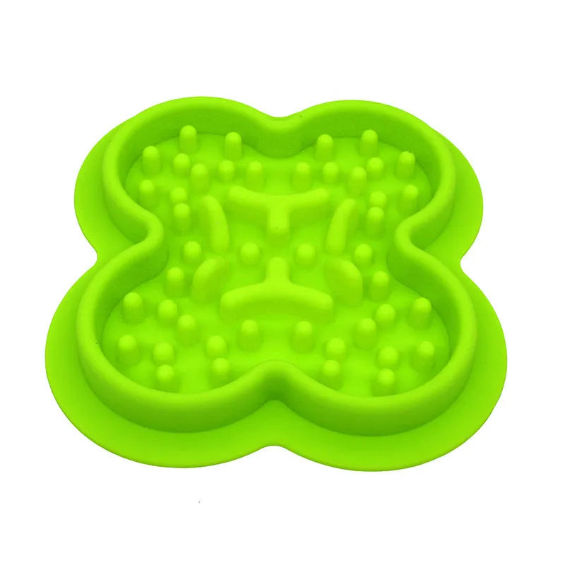 Silicone pet licking mat with textured ridges for slow feeding cats and dogs