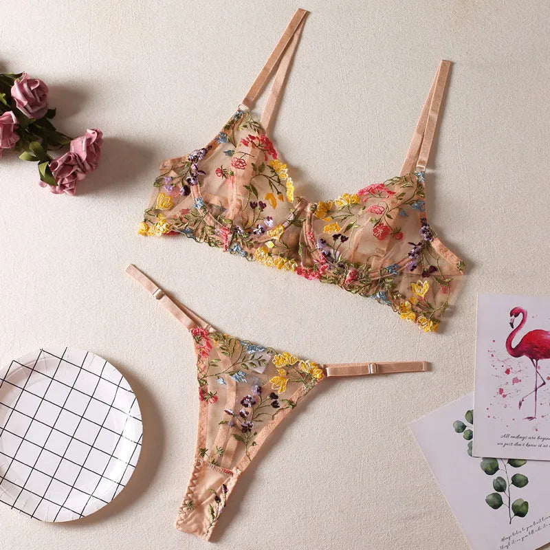 Floral single layer bra with steel ring and matching T-back underwear in mesh fabric