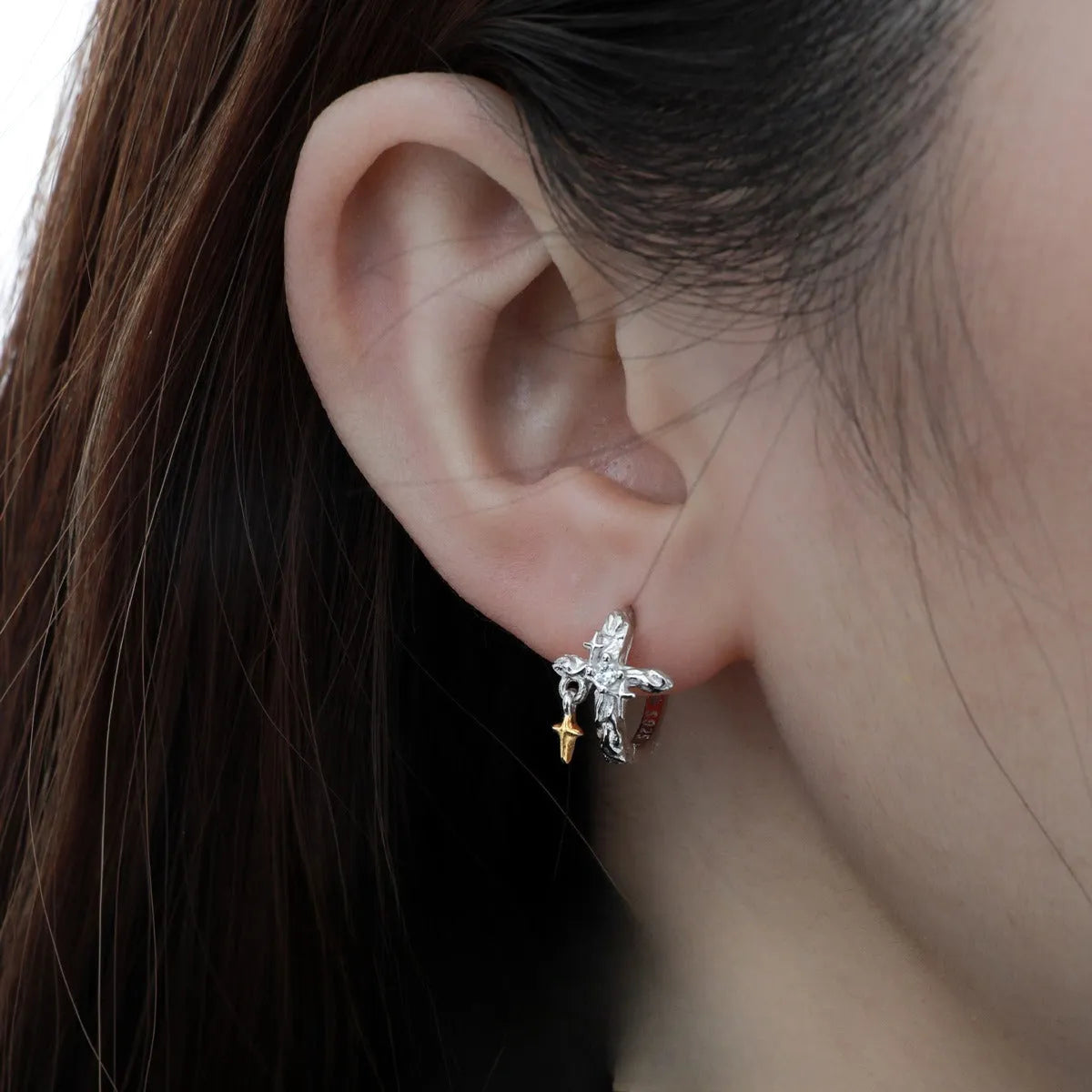 925 sterling silver cross earrings with geometric shape and white gold colour electroplated finish