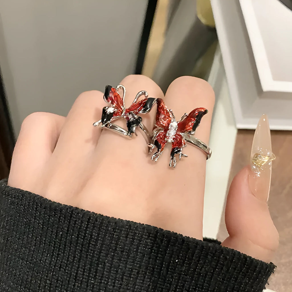 Creative Chinese butterfly women's copper ring with dripping oil treatment process in simple style.