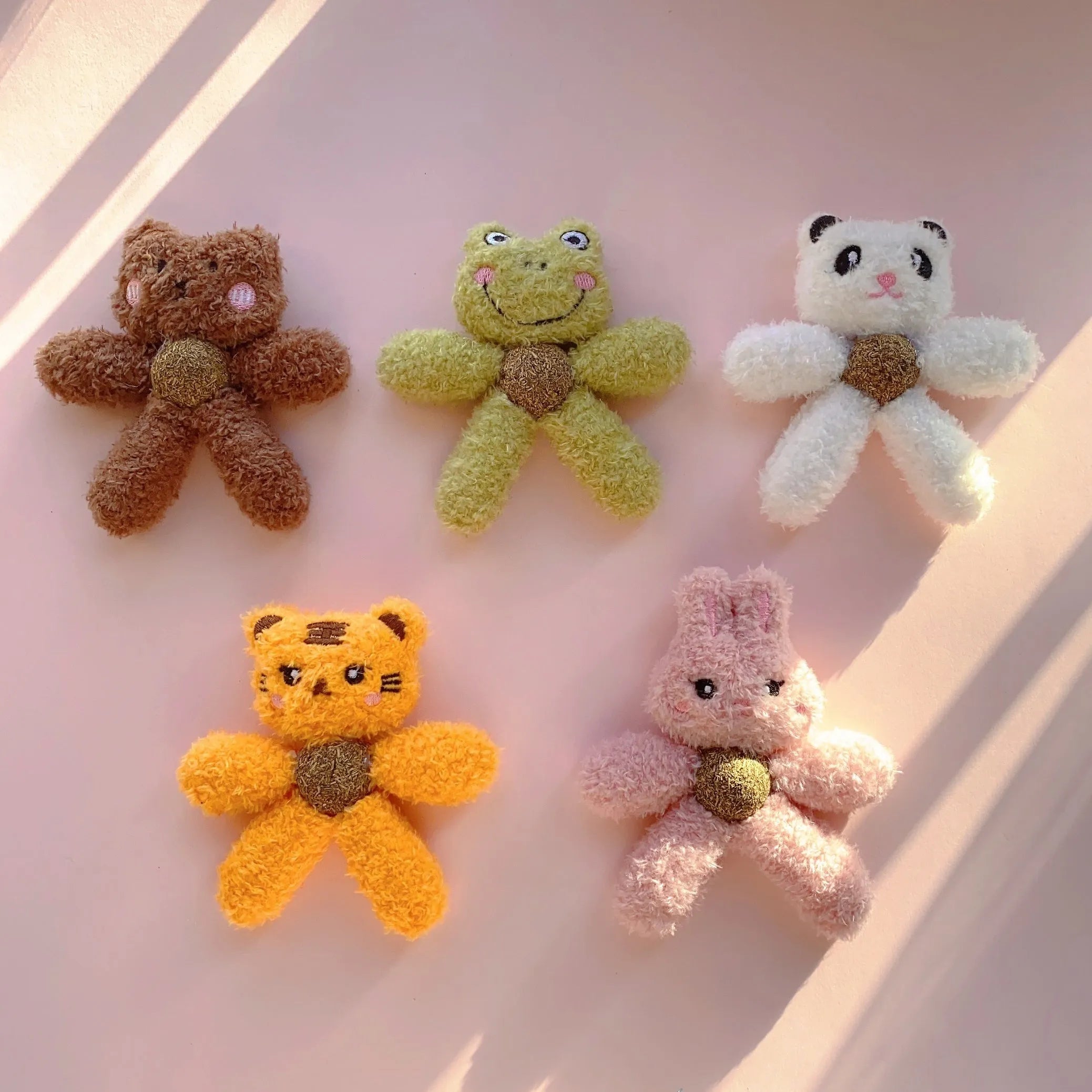 Edible catnip ball chewing toy for cats in character design options