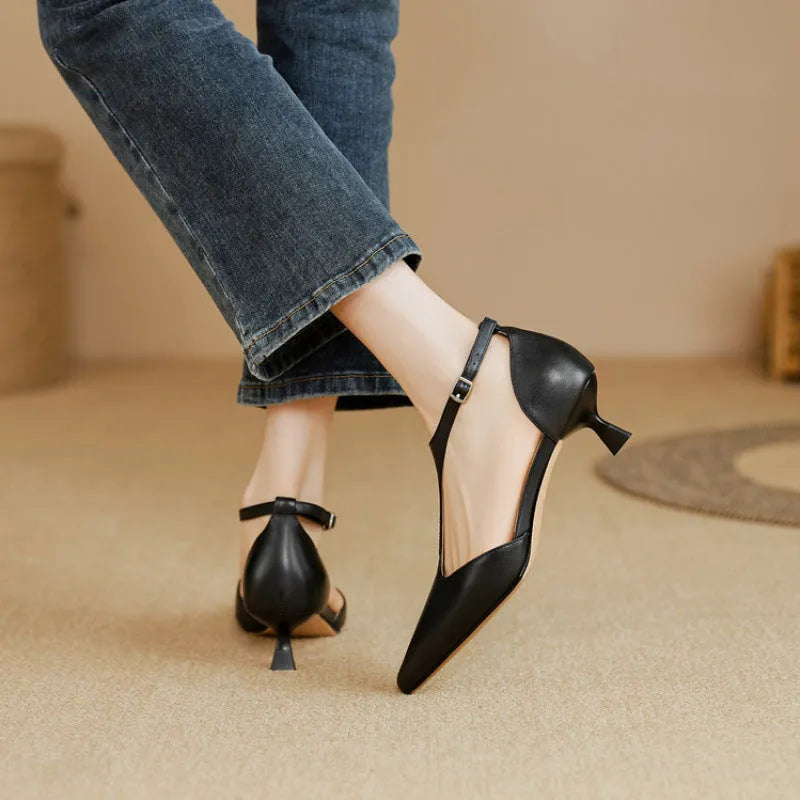 Women's vintage style high heels in cowhide leather with pointed toe design available in black or brown