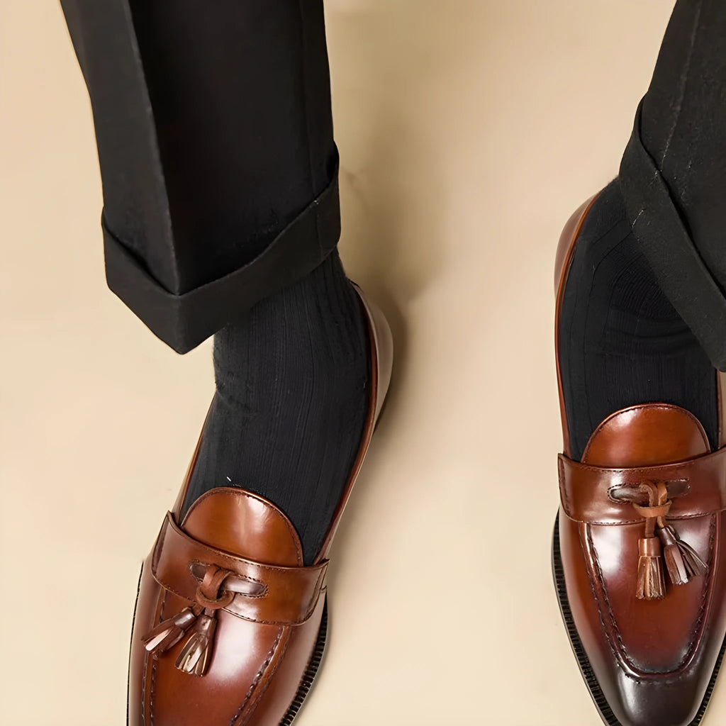 Men's genuine leather tassel loafers in British style with rubber sole