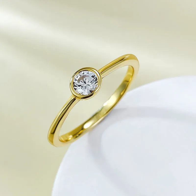 Minimalist silver crown ring with linear detailing in gold or platinum finish for women's daily wear