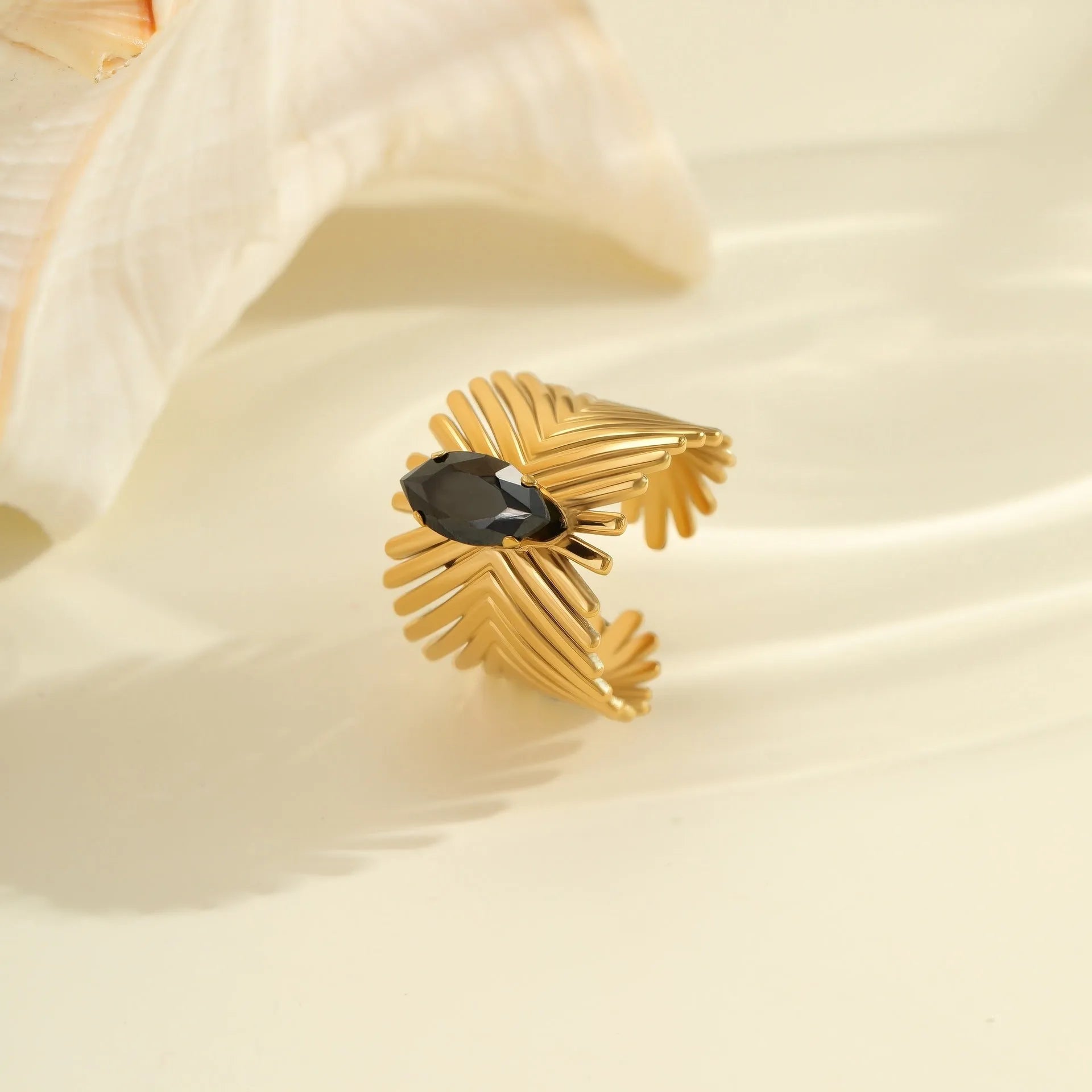 Geometric zircon ring with open mouth adjustable design in stainless steel