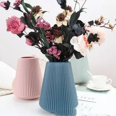 Melamine plastic decorative flower vase in blue, green, pink, or white colours, 16x20cm size