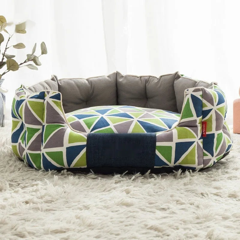 Round kennel dog mattress in Forest Green with removable washable cover for warm pet bed