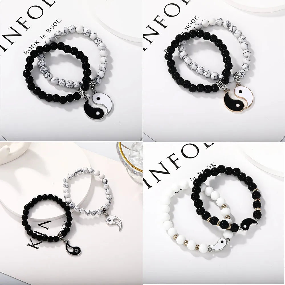 Geometric eight-diagram alloy bracelet with electroplated finish, unisex fashion accessory
