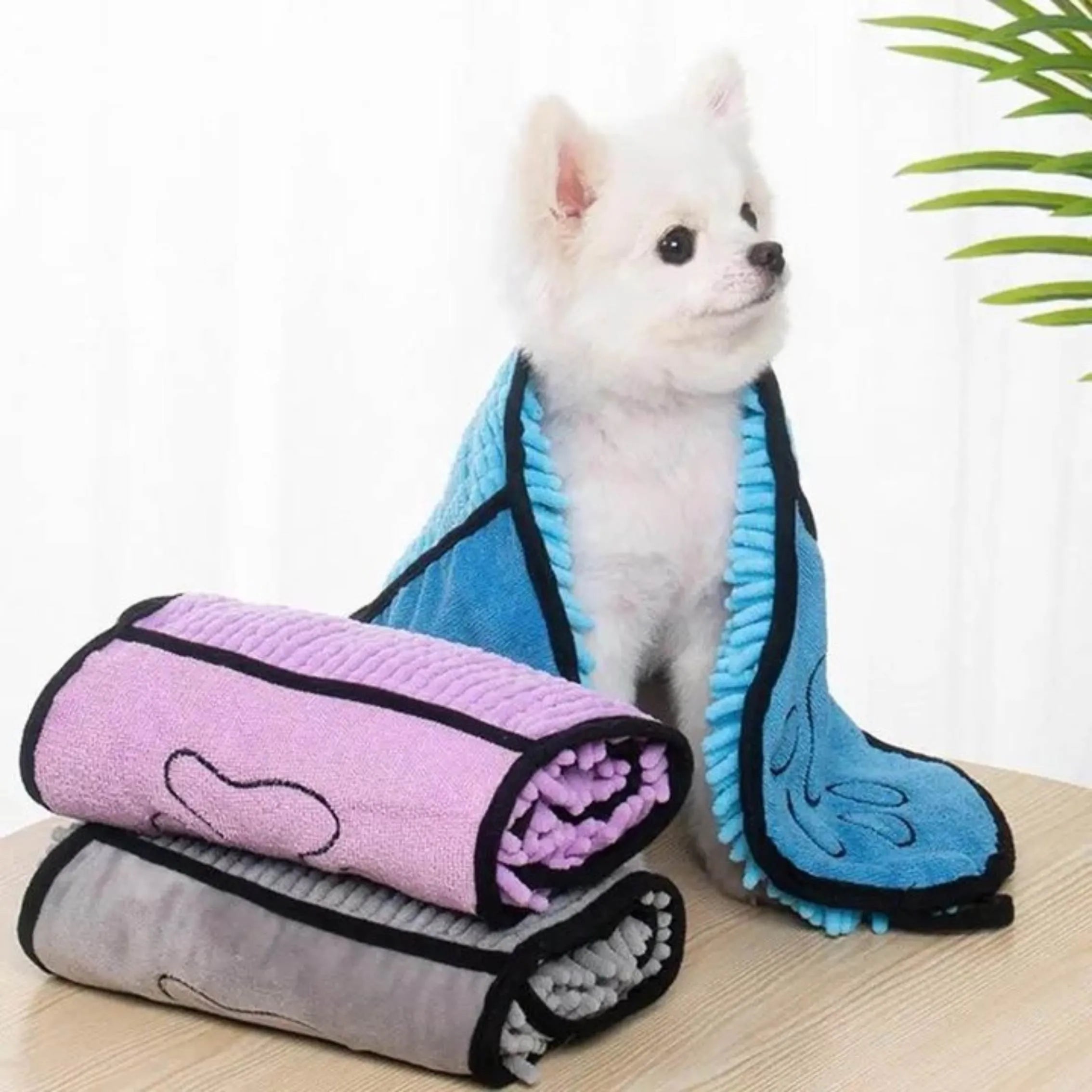 Blue thickened dog bath robe towel laid flat, showing its 62 cm length and absorbent fibre texture.
