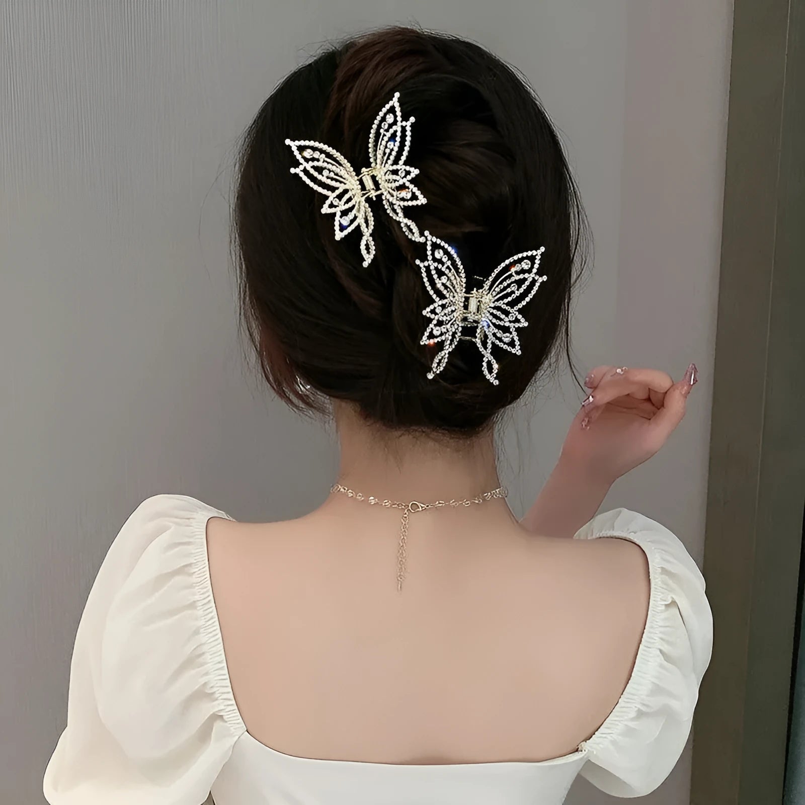 Butterfly hair clip barrette for women with alloy construction and decorative design