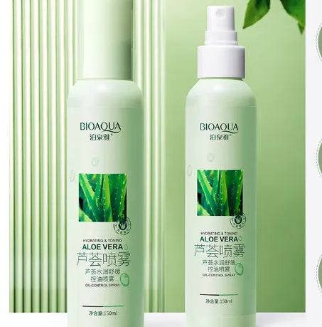150ml plastic spray bottle of refreshing moisturising toner with fine mist spray, labelled for universal skin types.