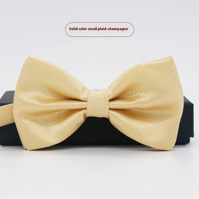 Men's solid colour formal bow tie in flat head style showing 12x6cm dimensions