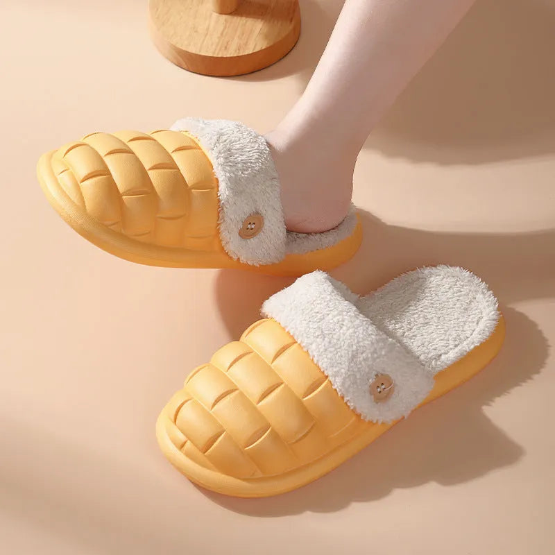 Women's plaid detachable slippers with plush lining and anti-slip sole in multiple colours.