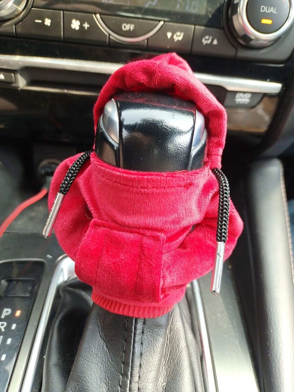 Pure cotton gear lever sweater decoration in red, black, white, orange, pink, and peacock blue.