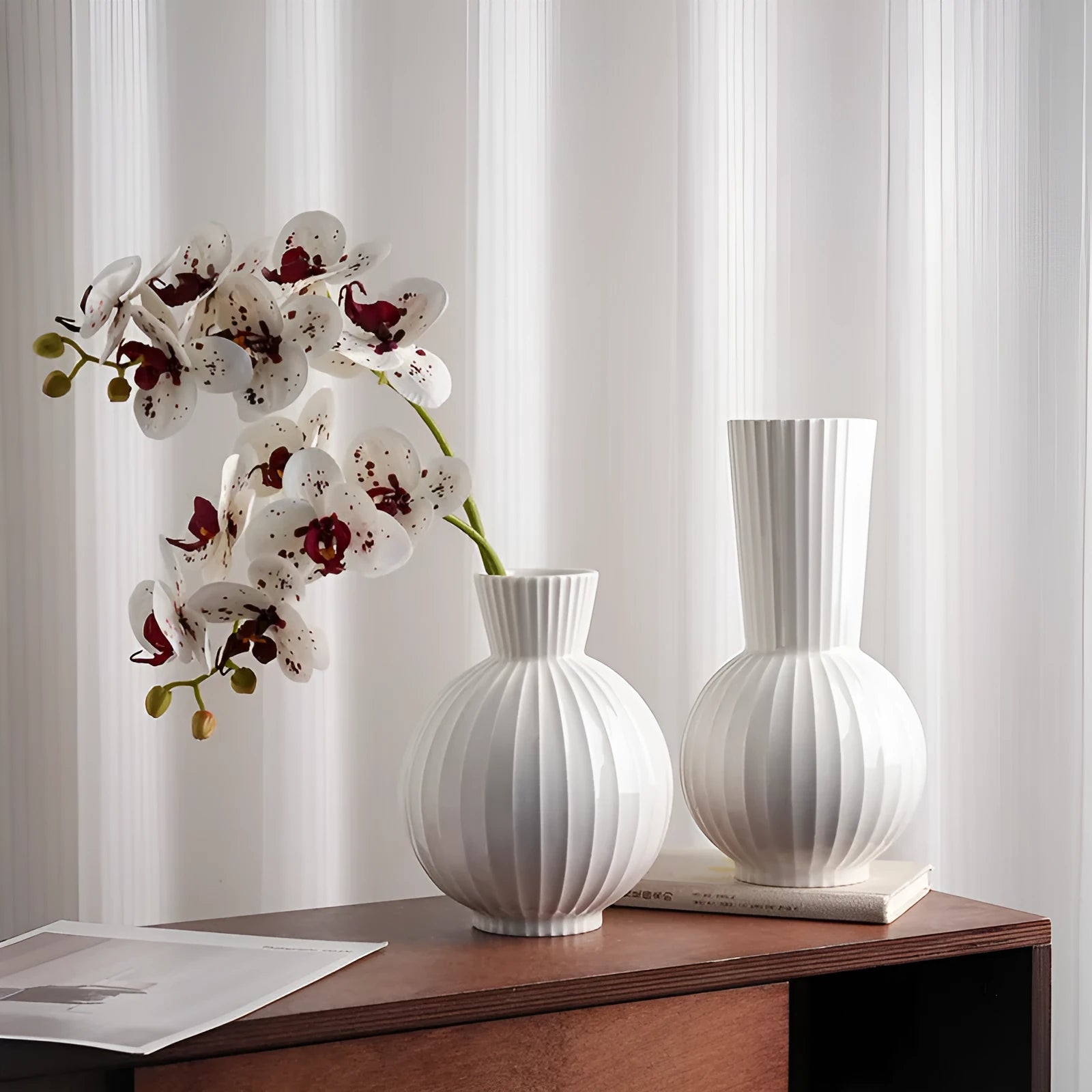 White American striped ceramic ball vase for living room decoration with orchid stem options