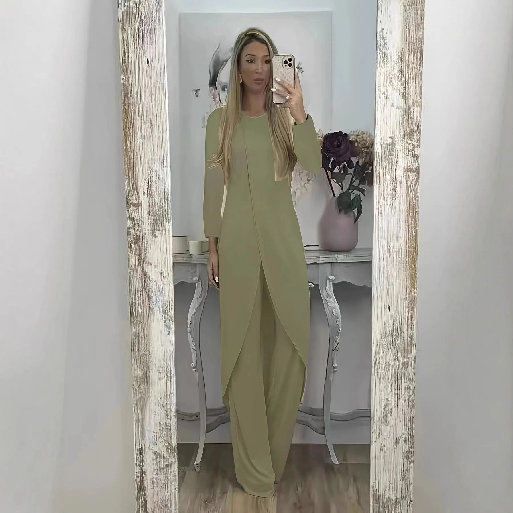Loose fit casual two-piece lounge set in black, blue or khaki with long sleeves and matching trousers