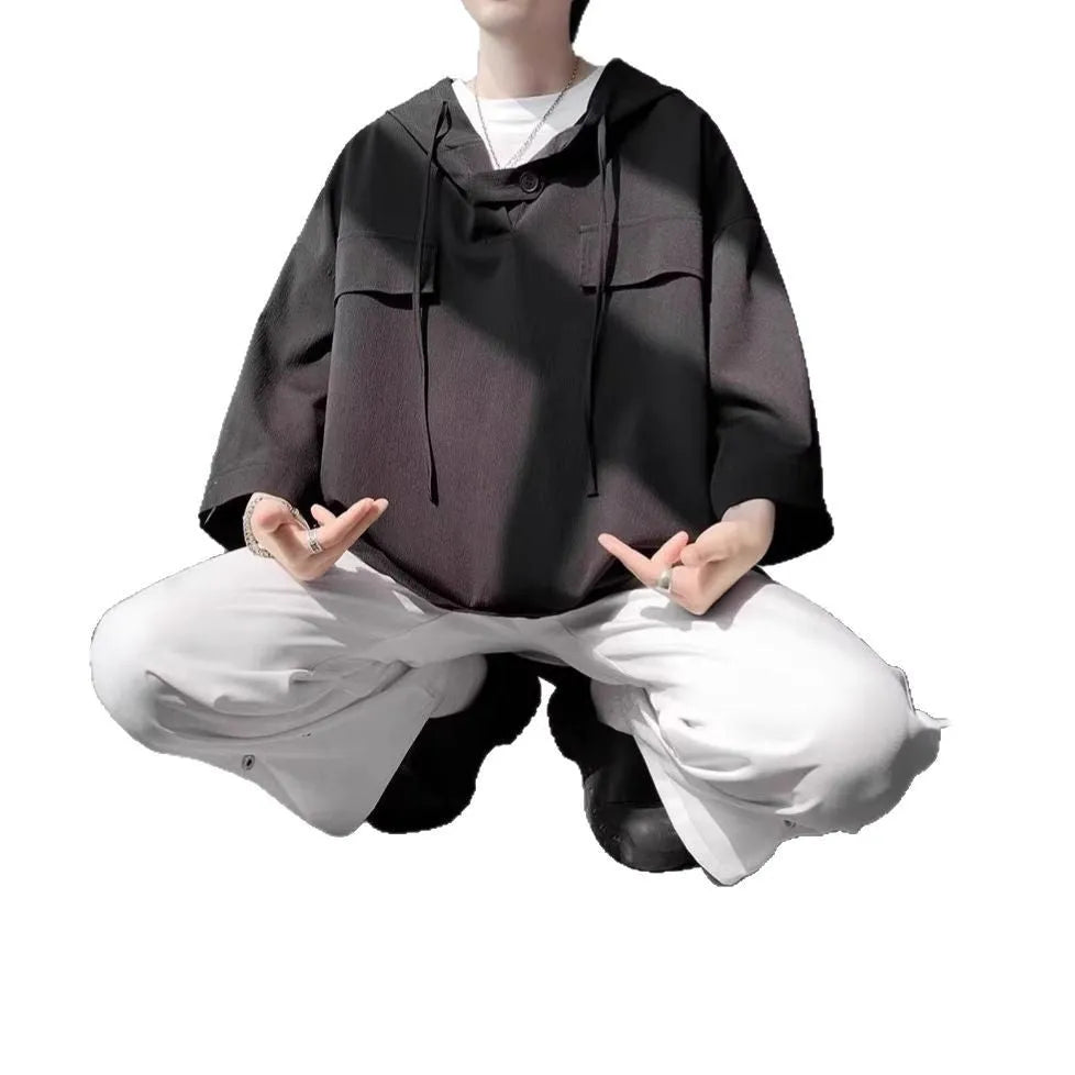 Men's hooded short sleeve t-shirt in loose fit summer style with polyester fabric