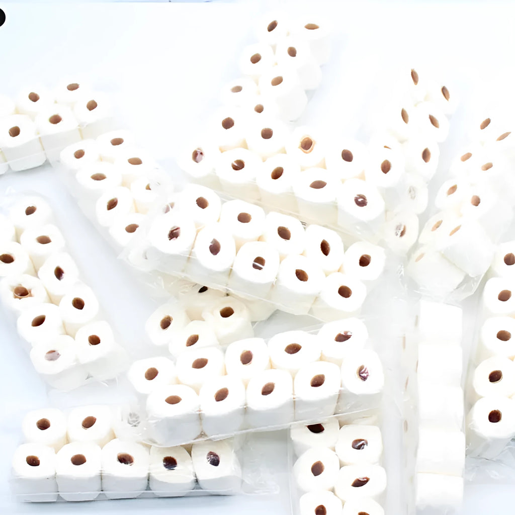 Miniature simulated toilet paper roll model for dollhouse bathroom accessories