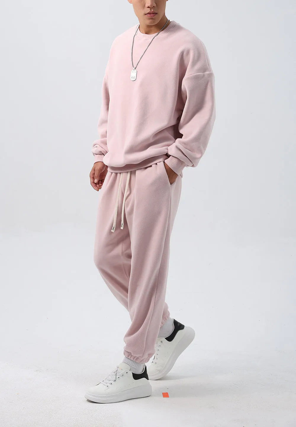 Men's polar fleece sports suit with crew neck top and loose padded trousers in five winter colours