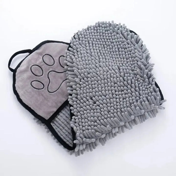 Blue thickened dog bath robe towel laid flat, showing its 62 cm length and absorbent fibre texture.