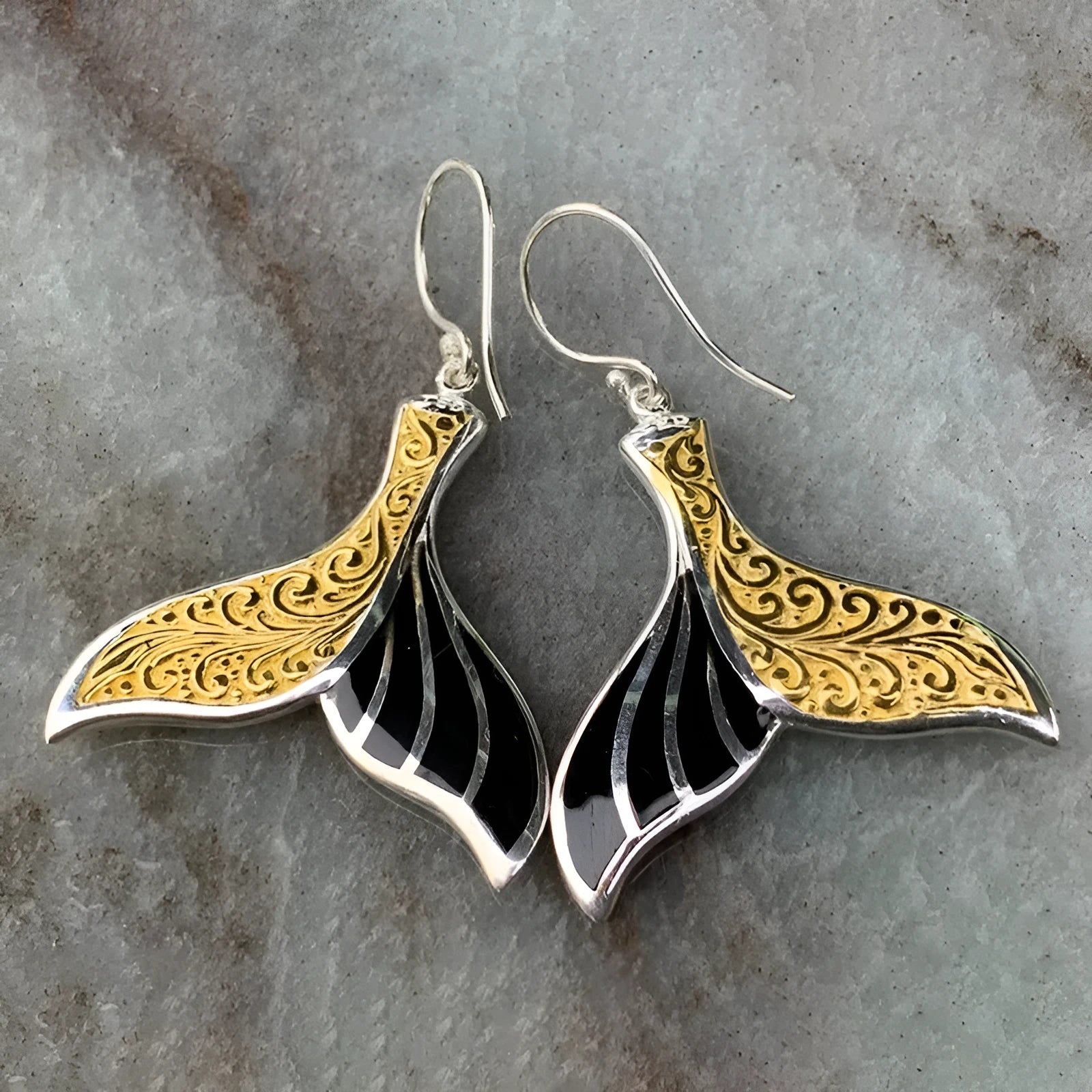 Women's retro fishtail earrings with whale details in white gold colour alloy