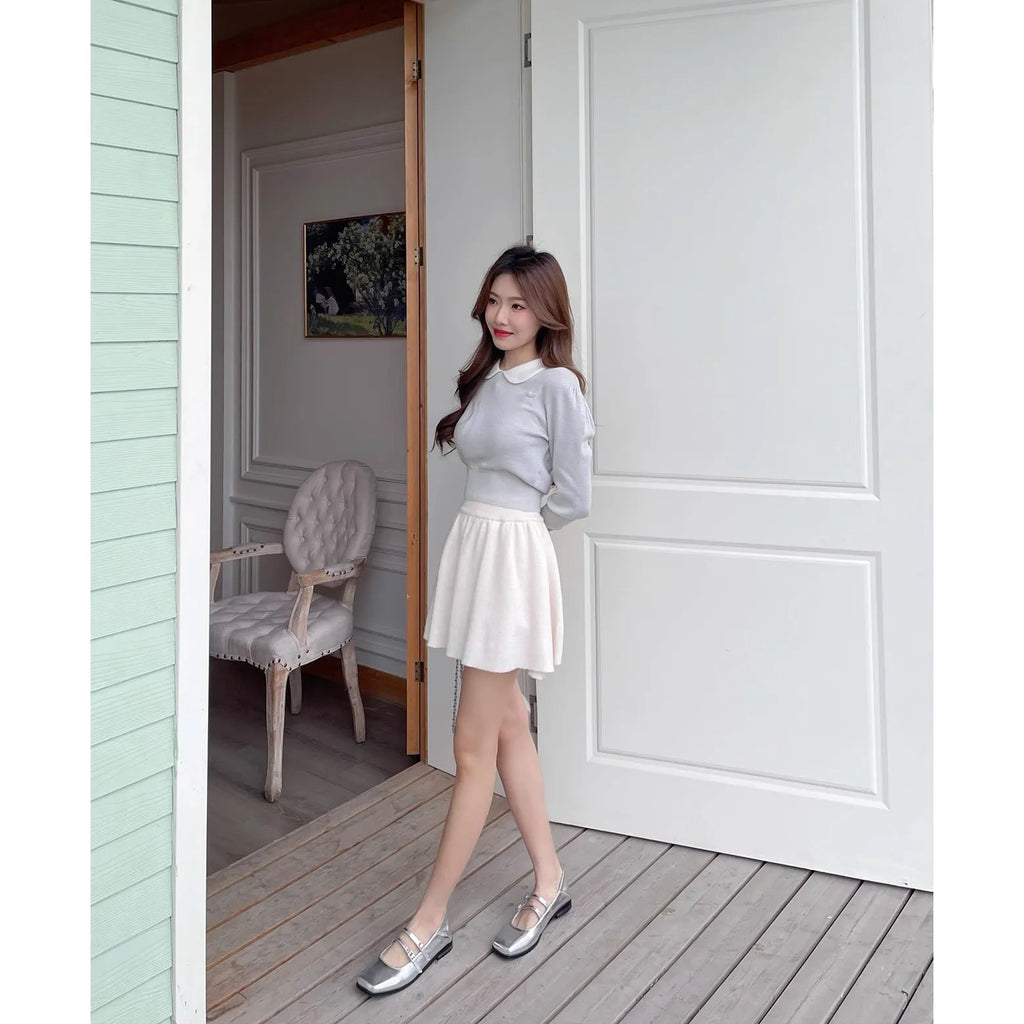 Women's silver leather Mary Jane shoes with cross buckle strap and flat heel