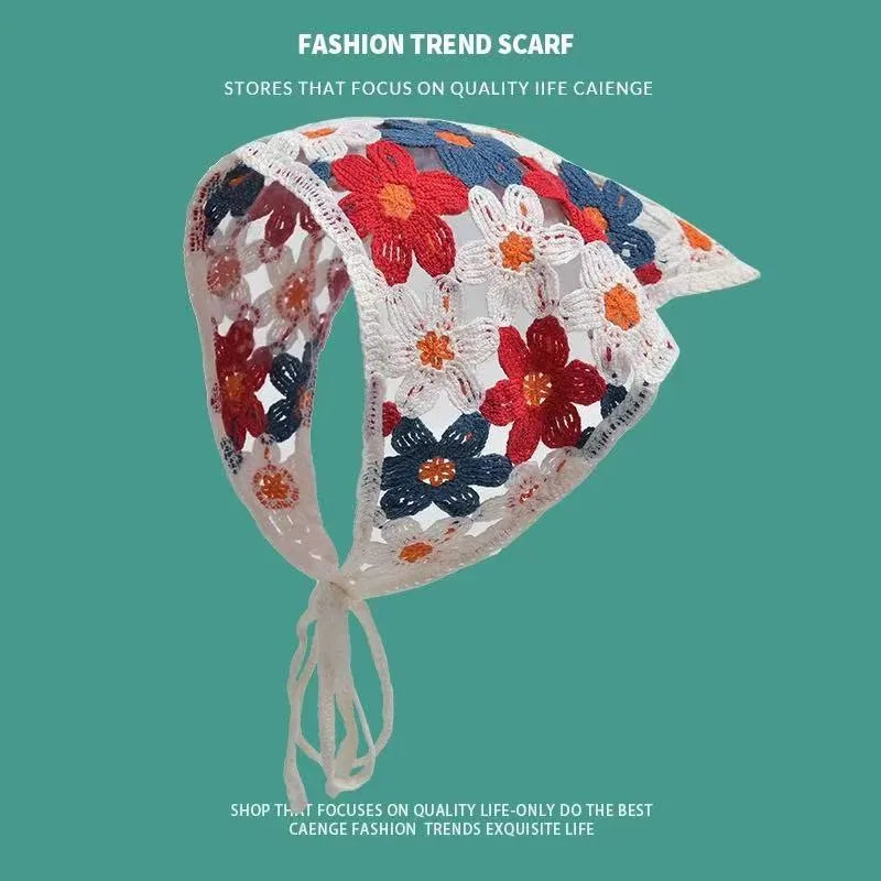 Women's cotton triangular headscarf with floral pattern in retro style for autumn winter wear