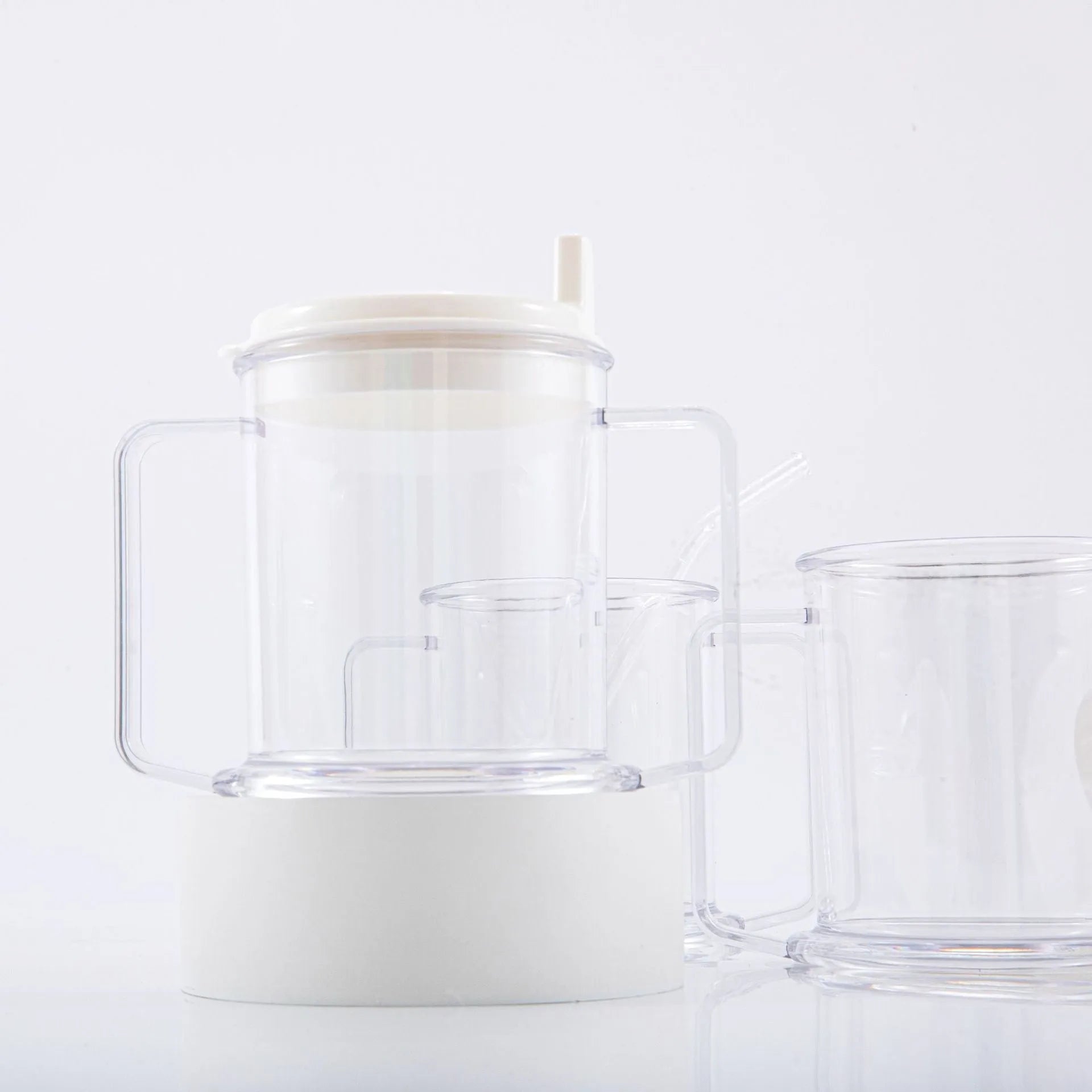 Transparent PP plastic spill-proof drinking cup with modern simple design