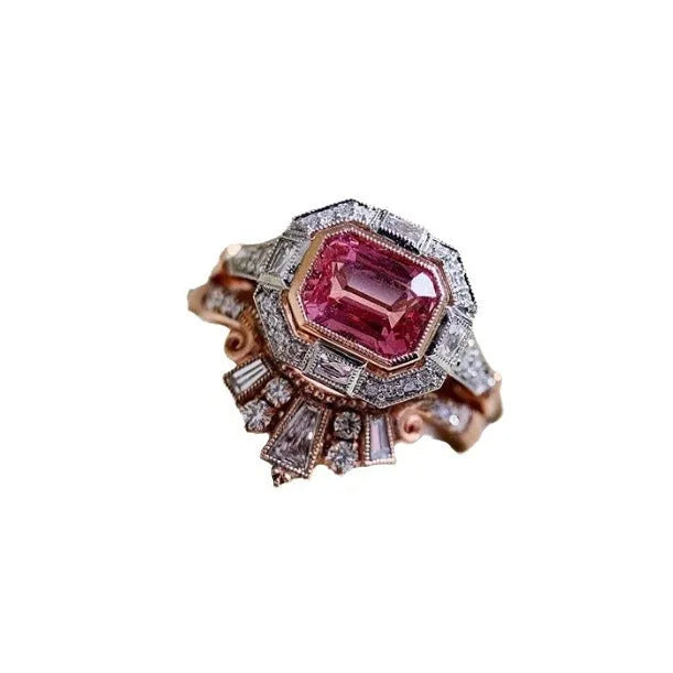 Women's retro geometric fashion ring in rose gold colour on alloy base