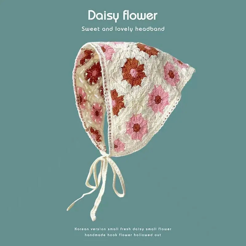 Women's cotton triangular headscarf with floral pattern in retro style for autumn winter wear