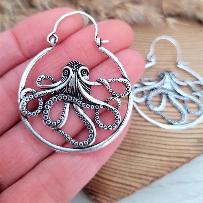 Vintage octopus earrings in antique silver with electroplated finish and zinc alloy construction