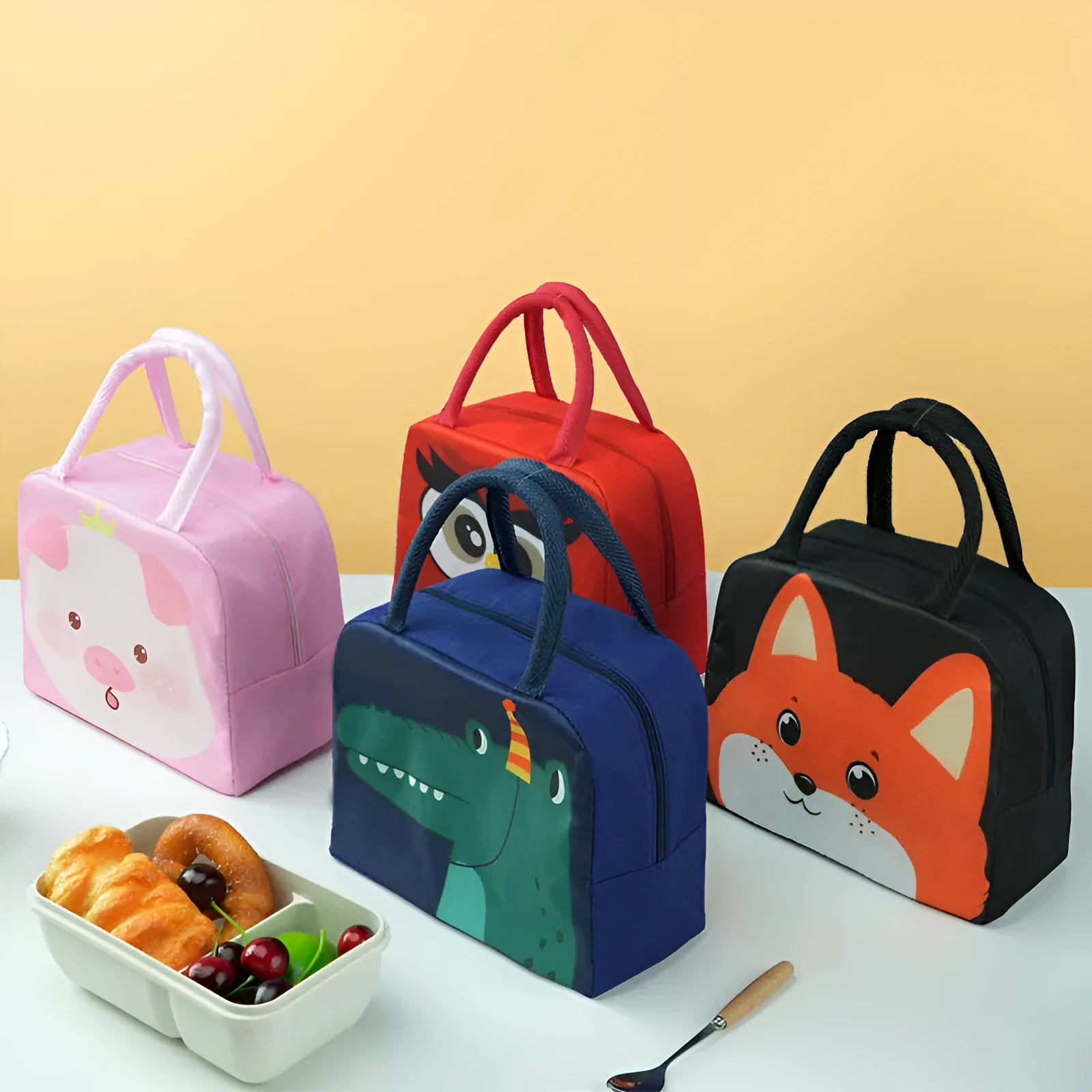 Children's insulated lunch box bag with cartoon character design and aluminium foil lining