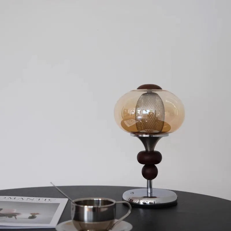 Solid wood retro palace table lamp with touch control and three-colour variable lighting