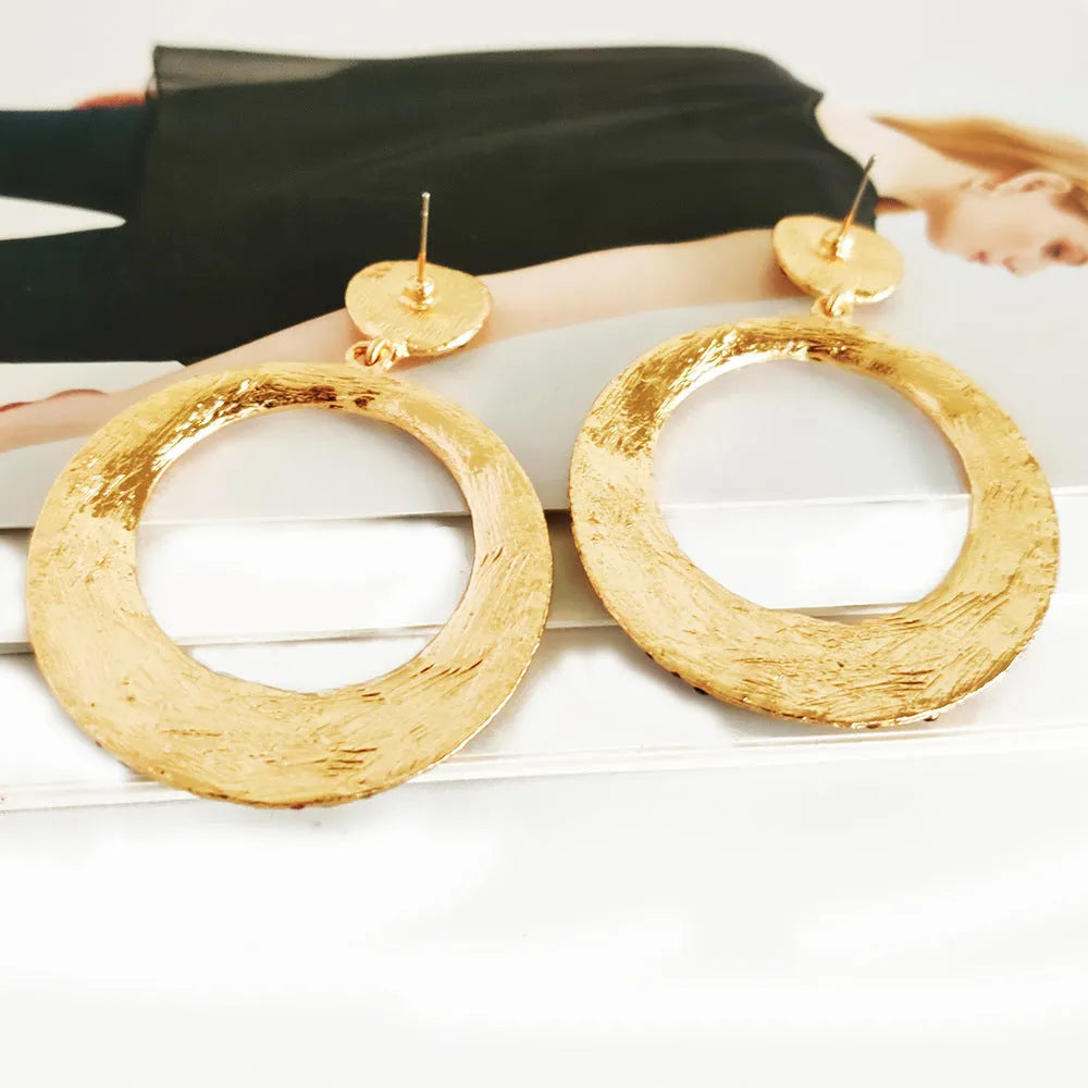 Colourful large pendant alloy earrings with metal diamond round design in European fashion style