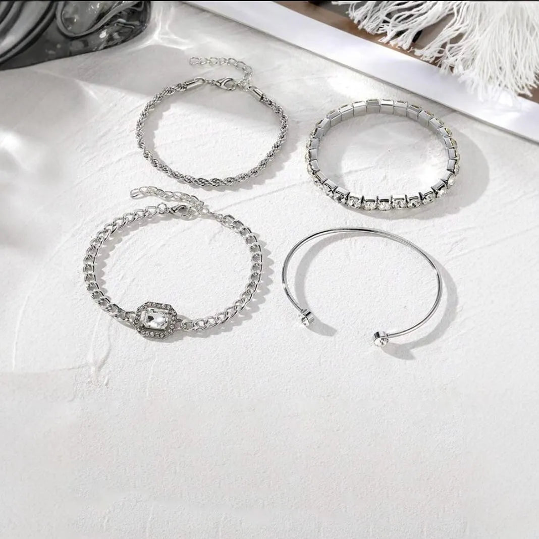 Women's geometric retro alloy bracelet set of four pieces with square diamond designs